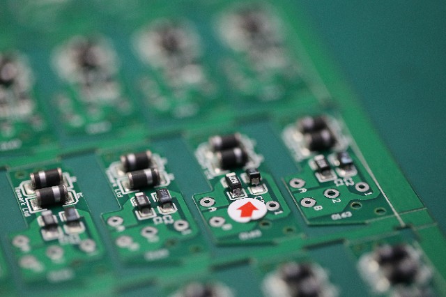 PCB板設(shè)計(jì)中匹配電阻有什么作用?匹配電阻在PCB板設(shè)計(jì)中的作用